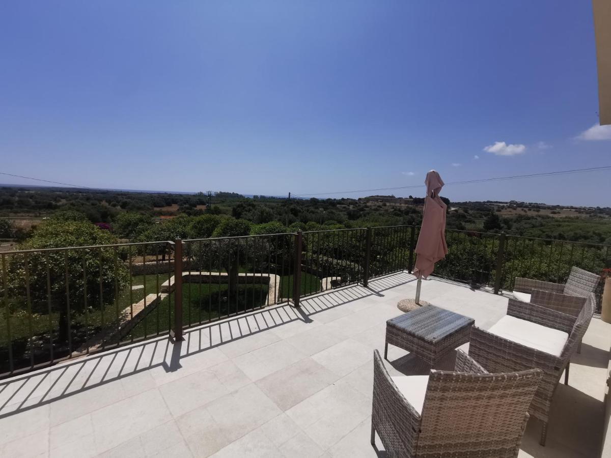 Fiore Di Vendicari B&B - Sicilian Charme, Lemon Grove And Sea Noto Exterior photo