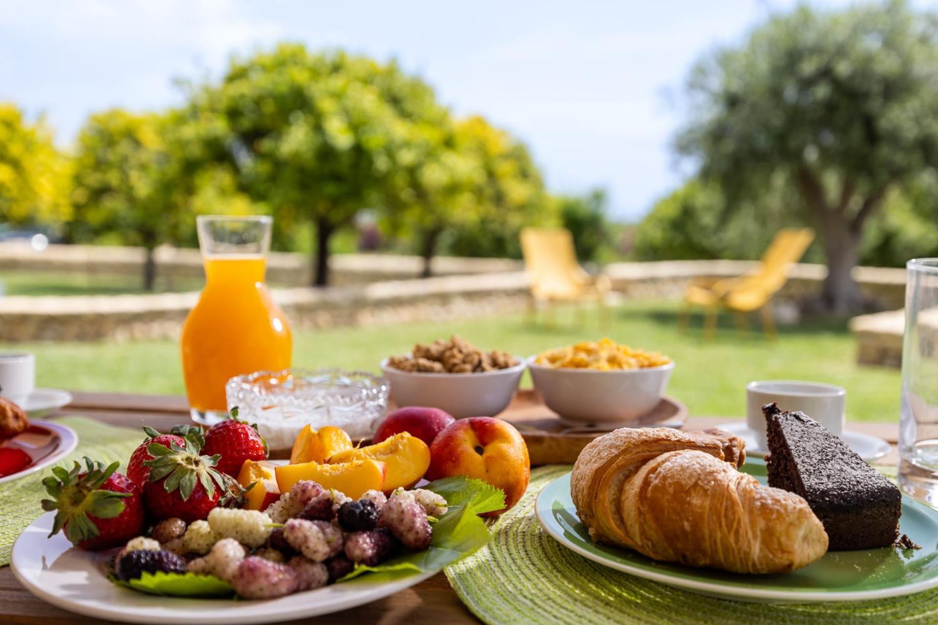 Fiore Di Vendicari B&B - Sicilian Charme, Lemon Grove And Sea Noto Exterior photo