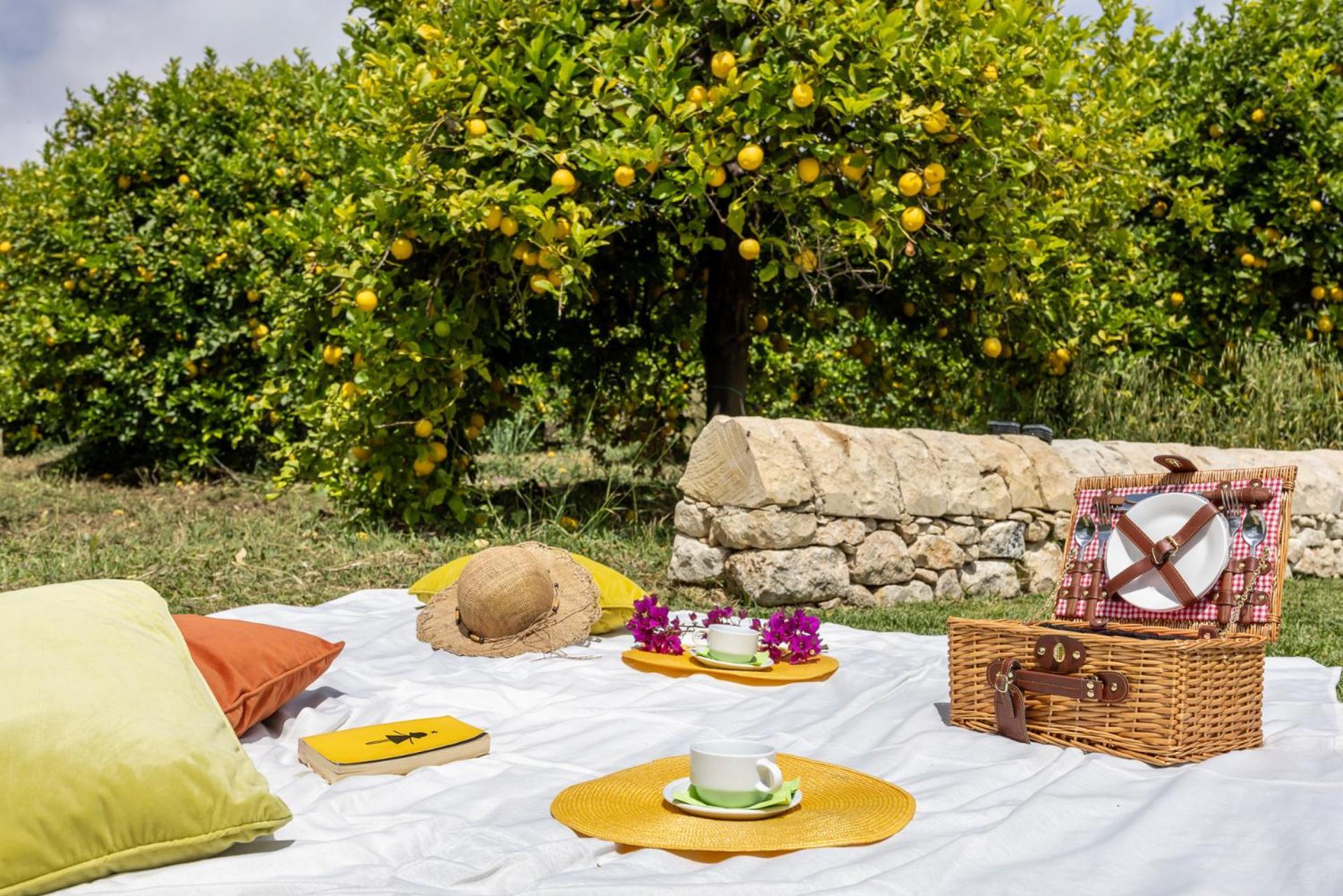 Fiore Di Vendicari B&B - Sicilian Charme, Lemon Grove And Sea Noto Exterior photo